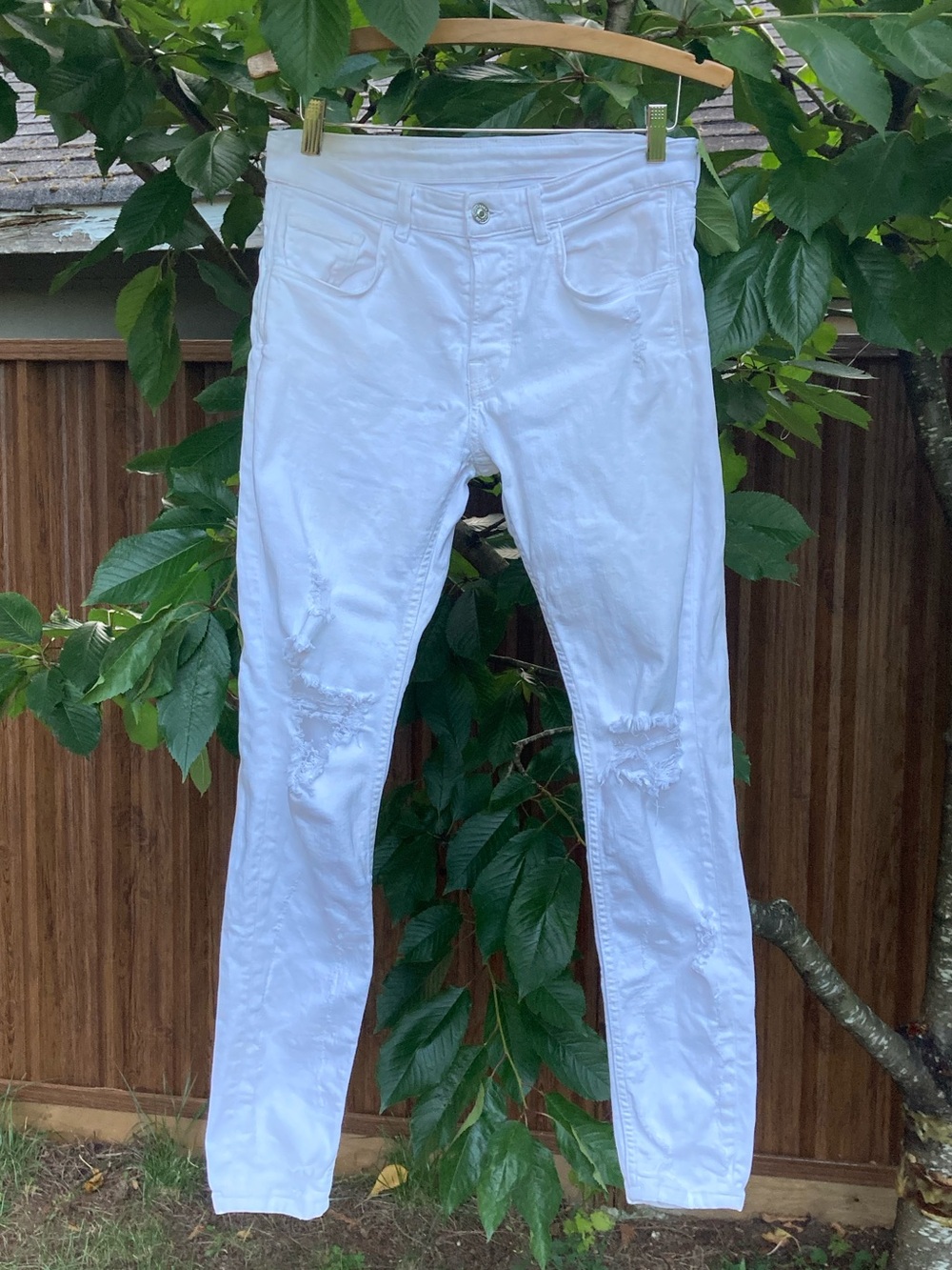 White Distressed Jeans - Slim Fit